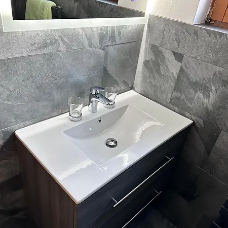 Steinbock アパート *